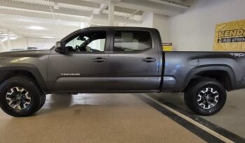 Used 2022 Toyota Tacoma TRD Off Road Double Cab 6  Bed V6 AT Crew Cab Pickup – 3TMDZ5BN5NM121723 full